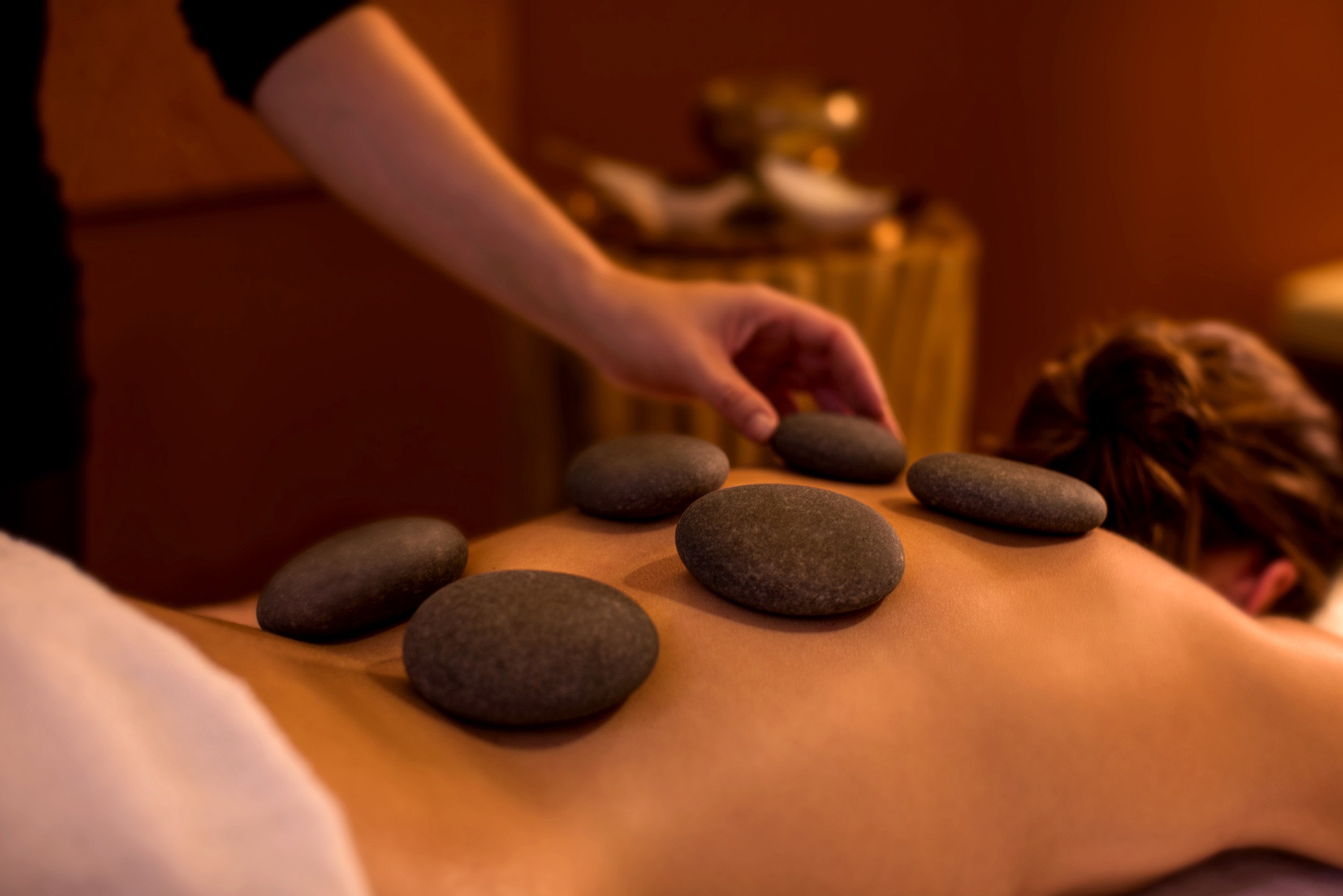 spasphere-berlin-massage-hotstone-1-low